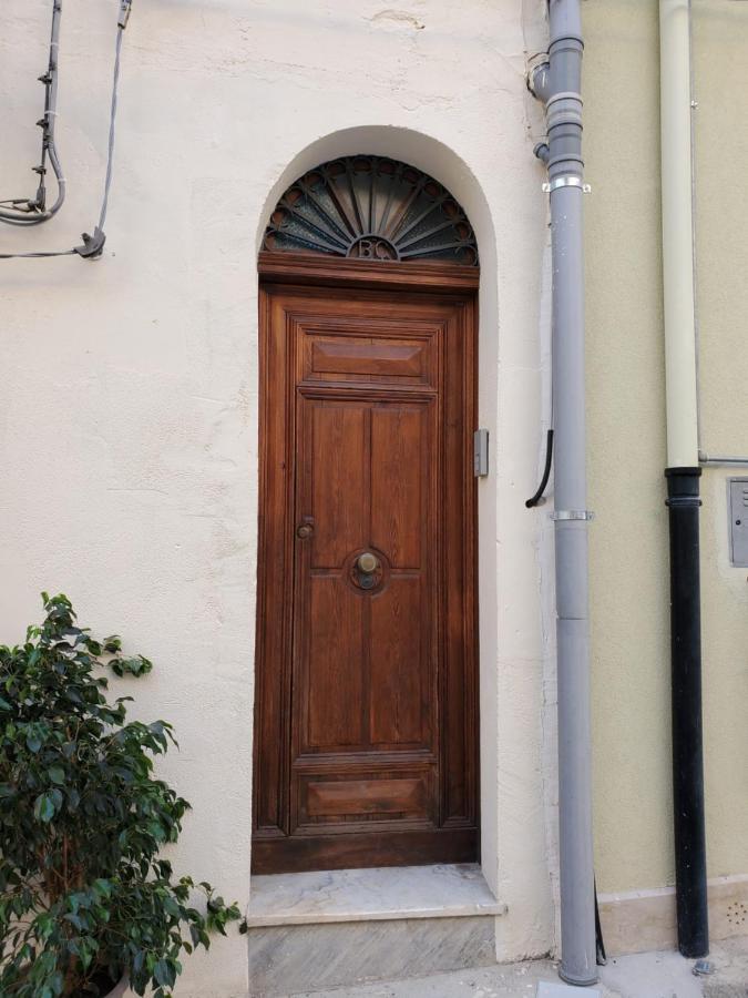 Апартаменты Palazzo Del Golfo Кастелламмаре-дель-Голфо Экстерьер фото